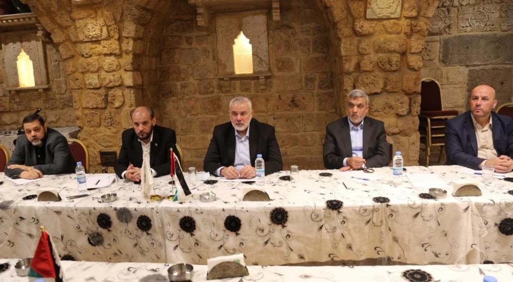 وفد حماس برئاسة هنية يلتقي القيادة العامة والشعبية في بيروت