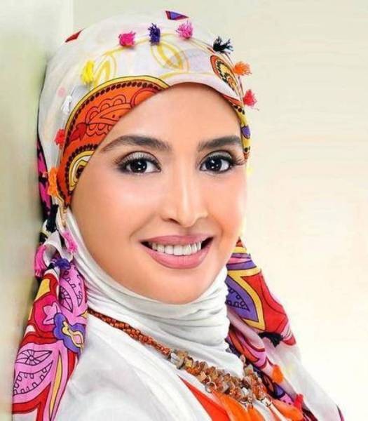 الممثلة المصرية "حنان ترك" تنعي المنتصر بالله