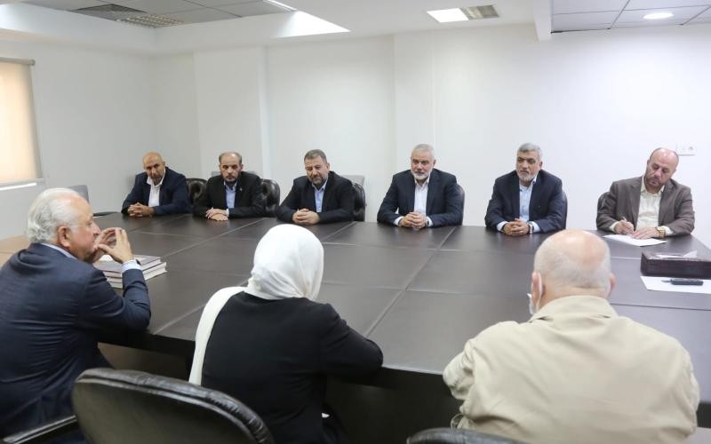وفد حماس برئاسة هنية يلتقي تيار المستقبل في بيروت