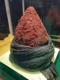 بالفيديو : معجزة إلهية في عمامة سيدنا "محمد" صل الله عليه وسلم