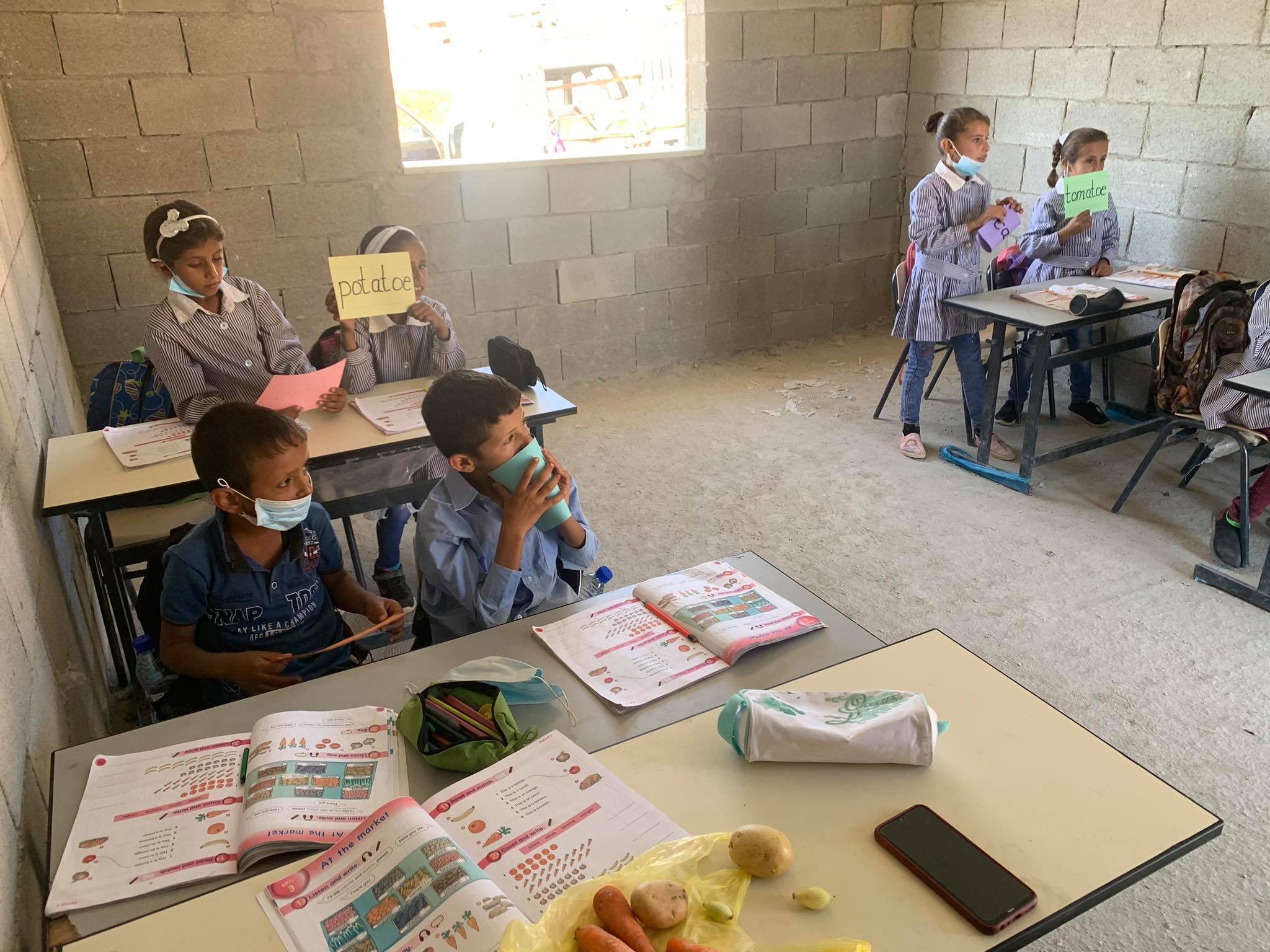 مكتب رئيس الوزراء يدعو المنظمات الدولية لوقف خطر هدم مدرسة "رأس التين"