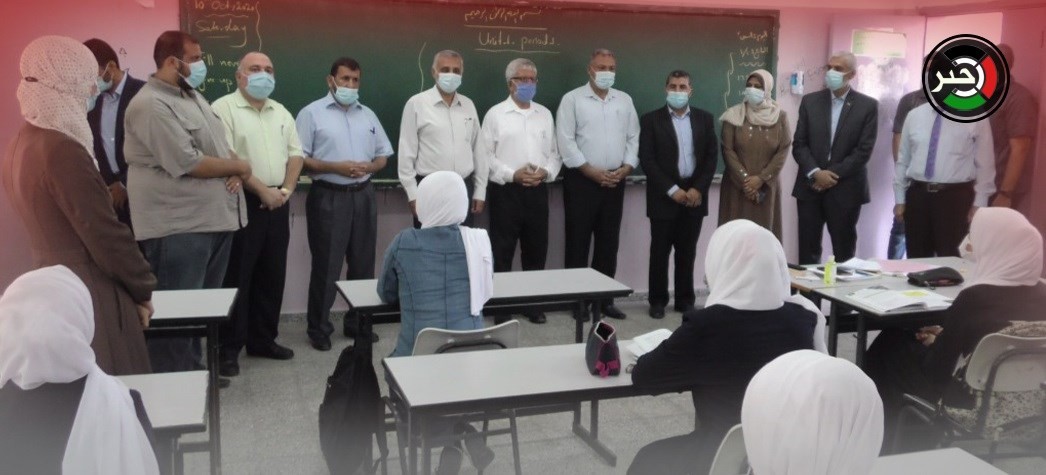 شاهد: وكالة "خبر" ترصد انتظام طلبة الثانوية بمقاعدهم في أول أيام الدراسة وفق إجراءات الوقاية