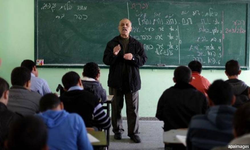تعليم غزة تُصدر بيانًا للمعلمين بشأن فتح باب التسجيل للنقل اللوائي