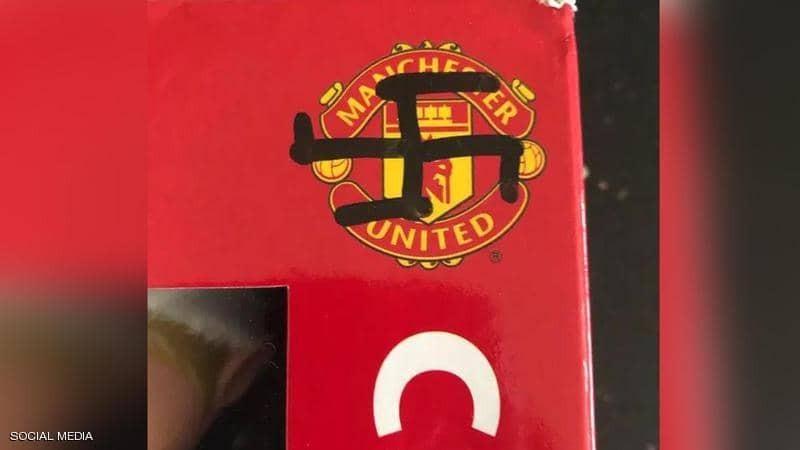 سيدة "بريطانية" تتلقى هدية ابنها.. و"مصيبة" داخل الصندوق