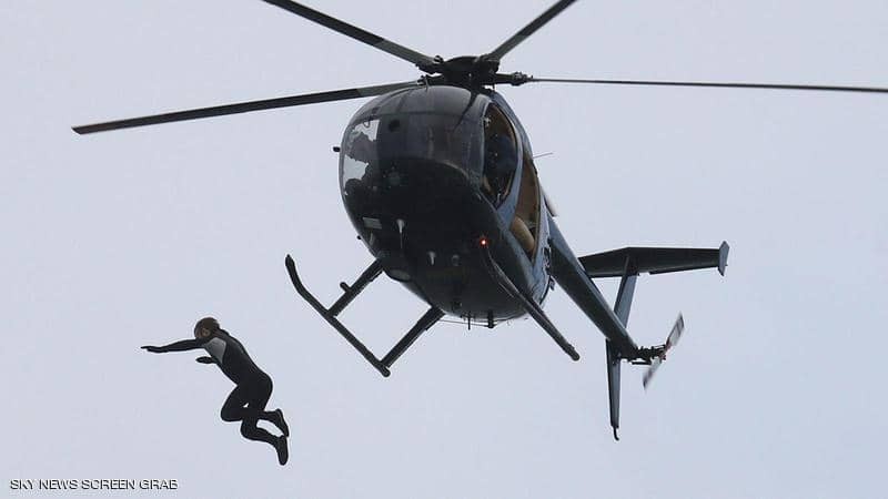 بالفيديو: المغامرة "المجنونة" قفز من الطائرة بلا مظلة