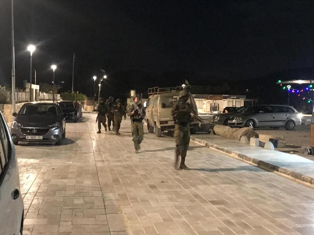 قوات الاحتلال تقتح بلدة بيتين شرق مدينة رام الله