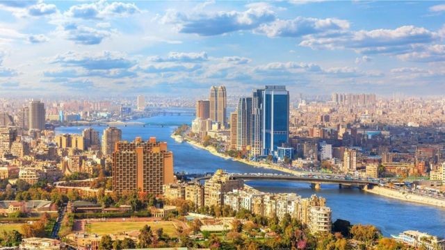 بالصور: دماء فتاة المعادي شاهدة على تفاصيل جريمة بشعة في  مصر