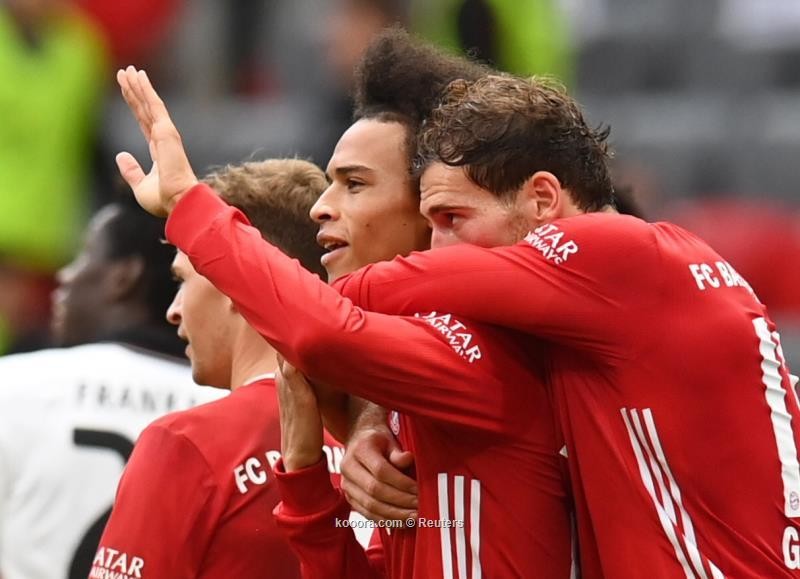 بالصور: هاتريك ليفاندوفسكي يقود بايرن ميونخ لاكتساح فرانكفورت