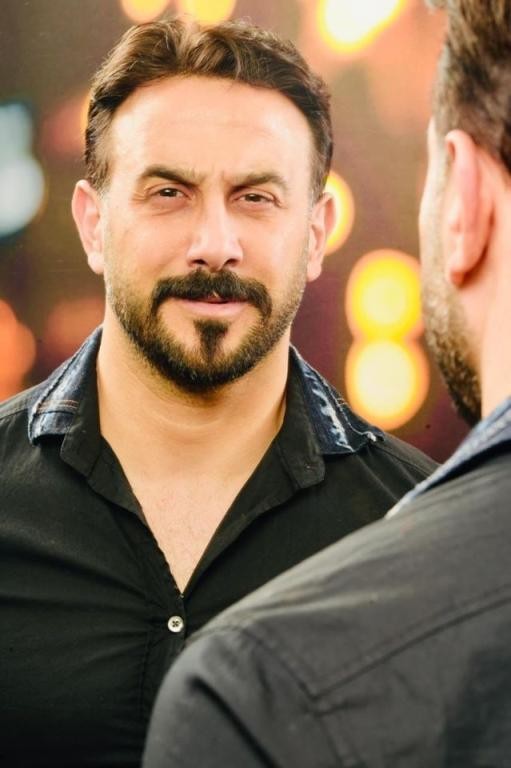 شاهدوا: الممثل السوري "قصي خولي" يثير الجدل بأحدث ظهور له .. ماذا حصل لشكله المرعب؟