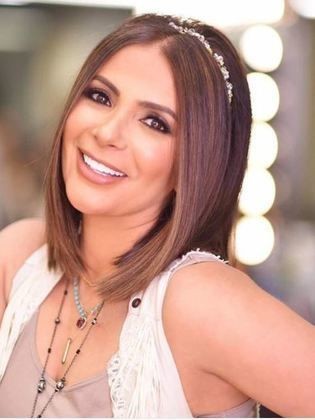بالفيديو: الفنانة المصرية "منى زكي" تتحدث عن أسرتها: ابني الصغير بلطجي.. وحلمي مبيعرفش يطبخ