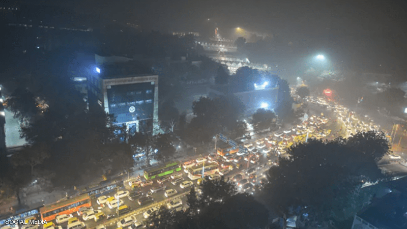 كارثة إضافية في أجواء "نيودلهي" والهواء "غير صالح للتنفس"