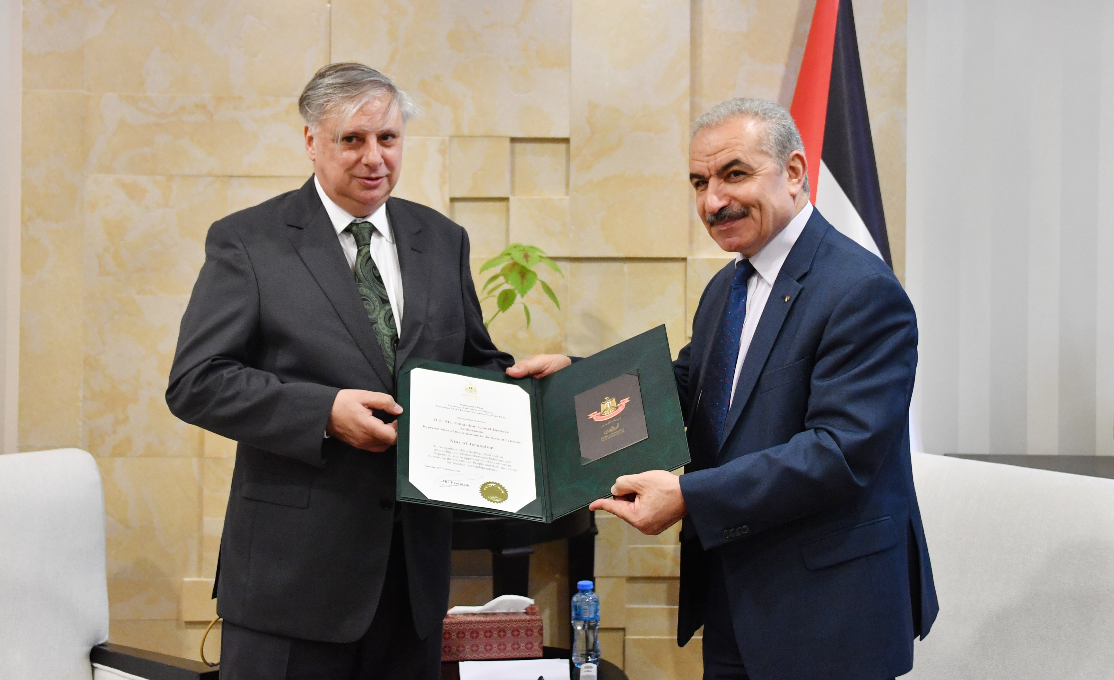 نيابة عن الرئيس عباس