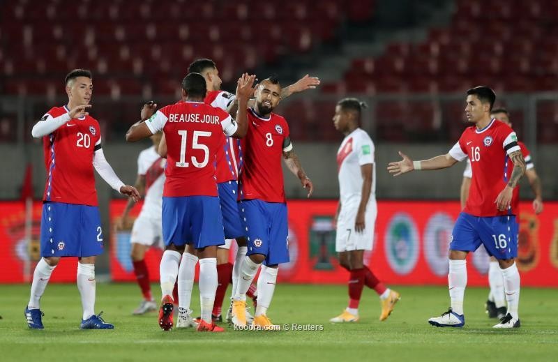 بالصور : فيدال يقود تشيلي للفوز على البيرو بهدفين نظيفين