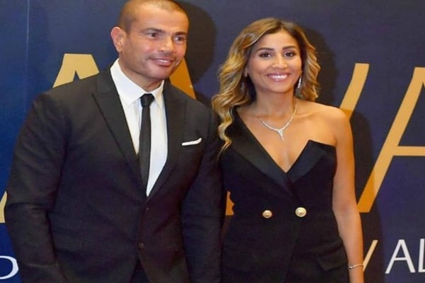 ما حقيقة انفصال عمرو دياب ودينا الشربيني؟