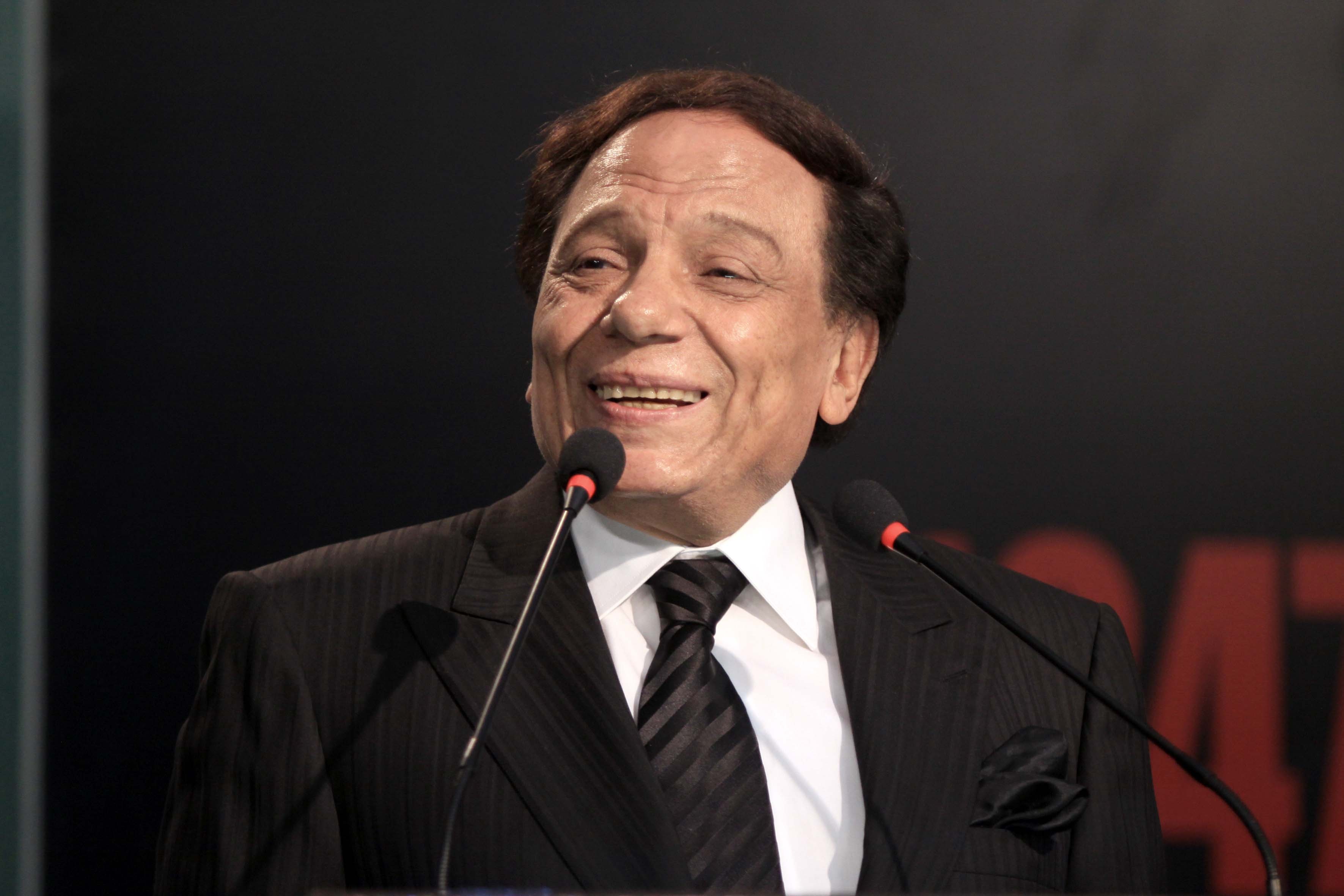 خبر وفاة عادل امام يتصدر عام 2021 .. فهل حقًا توفي الزعيم !!