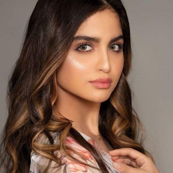 صورة: والدة الفنانة البحرينية "حلا الترك" تهدد بنشر معلومات عنها.. والأخيرة ترد