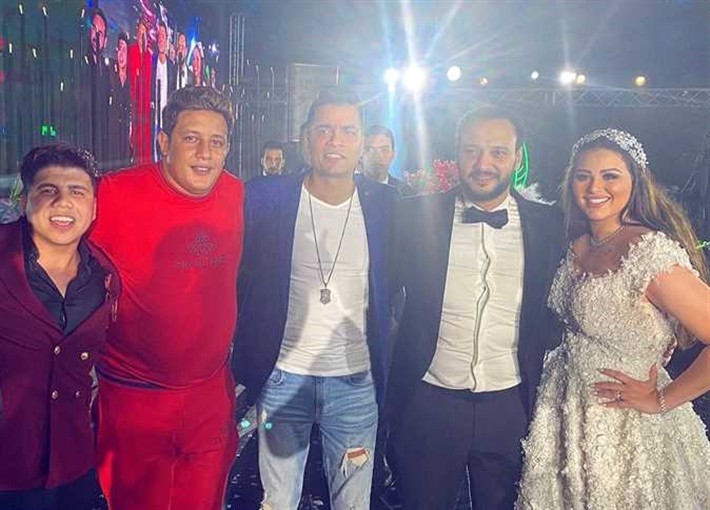 بالفيديو: هنادي مهنى تعتذر لعمر كمال وشاكوش وبيكا: بابا ما يعرفش!