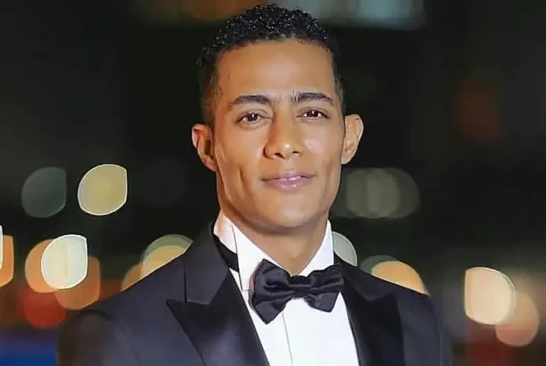 شاهدوا : محمد رمضان يظهر بـ لوك جديد بالشعر الأبيض