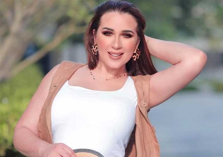 شاهدوا: أسما منير عن عمرو دياب ودينا الشربيني.. عيب البيوت أسرار