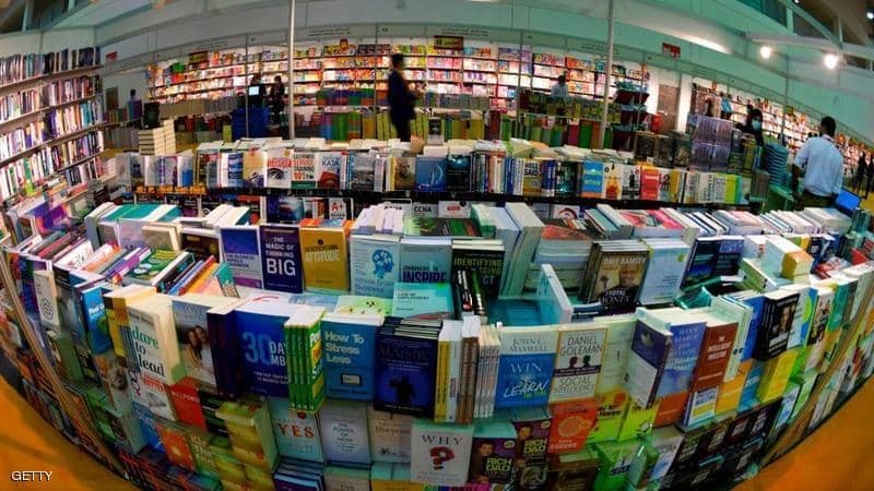انطلاقة "استثنائية" لمعرض الشارقة للكتاب