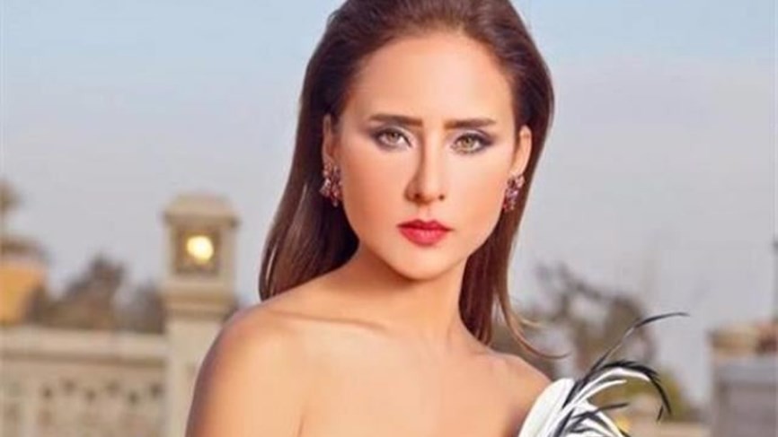 بالفيديو: أول ظهور لوالدة  الممثلة المصرية "نيللي كريم" الروسية بمناسبة عيد ميلادها
