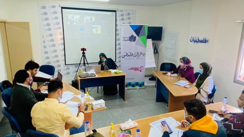 مؤسسة فلسطينيات تختتم دورة في المناظرات