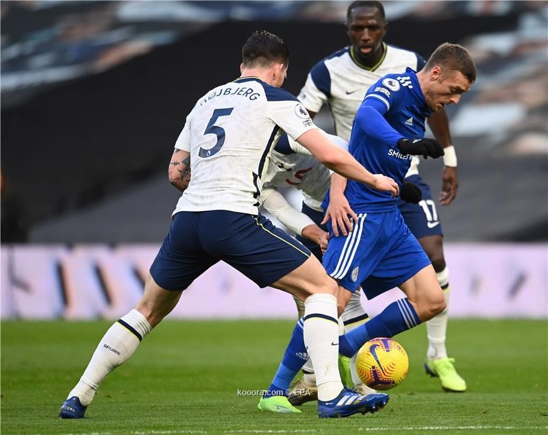 بالصور: ليستر يضاعف أحزان توتنهام بثنائية نظيفة