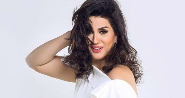 شاهدوا: بسبب مقلب.. وفاء عامر تضرب ابنها.. والجمهور يعلق بقوة