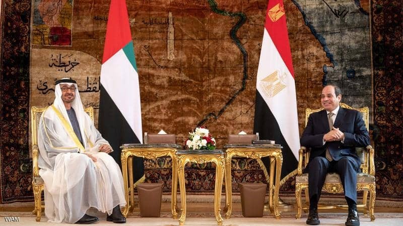 السيسي يلتقي محمد بن زايد عقب زيارته للقاهرة