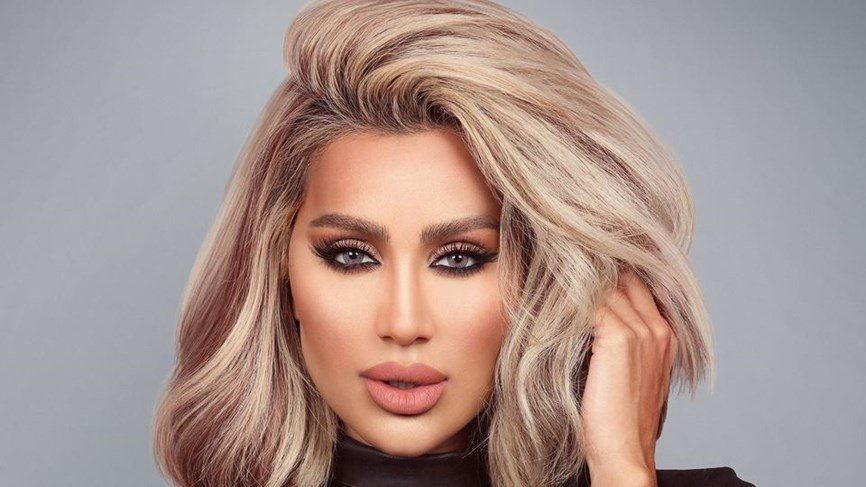بالفيديو: النجمة "مايا دياب" تظهر للمرة الأولى برفقة والد ابنتها "كاي"
