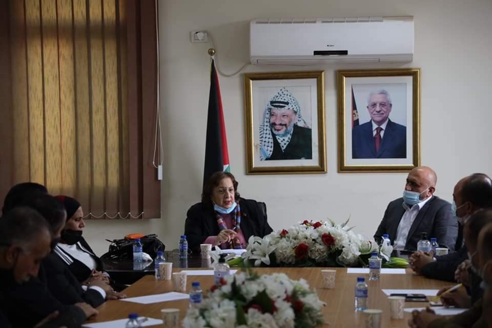 الرجوب والكيلة يبحثان آخر مستجدات وباء "كورونا" في جنين