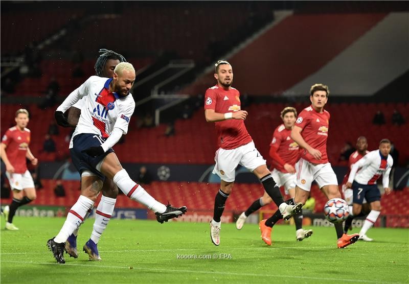 بالصور : نيمار يقود باريس للفوز على مانشستر ينايتد بثلاثية