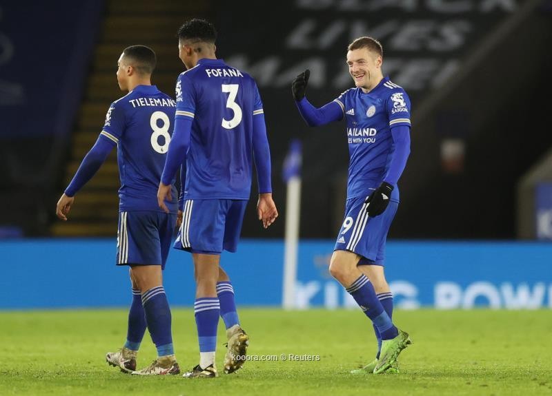 بالصور : ليستر سيتي يقترب من الصدارة بعد فوزه الكبير على برايتون