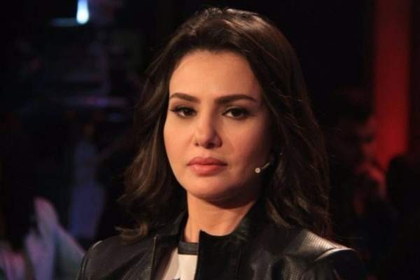 بالصور: النجمة المصرية "دينا فؤاد" تخطف الأنظار بإطلالة راقية بحفل افتتاح مهرجان القاهرة السينمائى