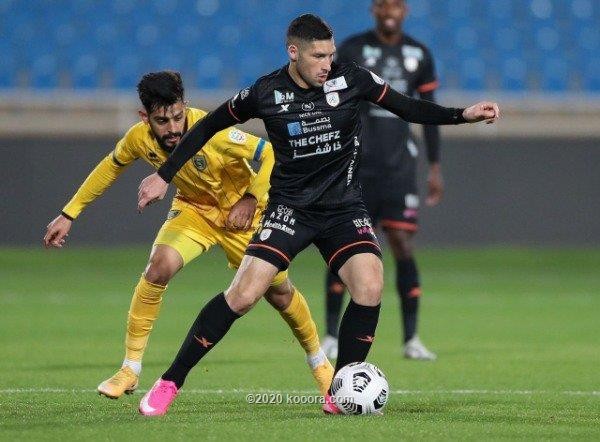 بالصور.. التعاون يسحق الشباب ويقفز للمركز الرابع