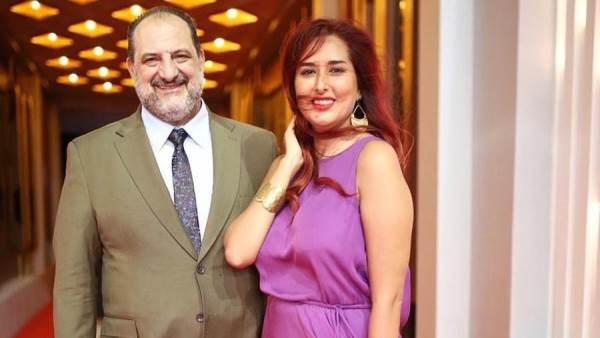 بالفيديو: بعد إصابتها بكورونا.. زوجة خالد الصاوي تطمئن جمهوره: "لن يدخل المنزل"