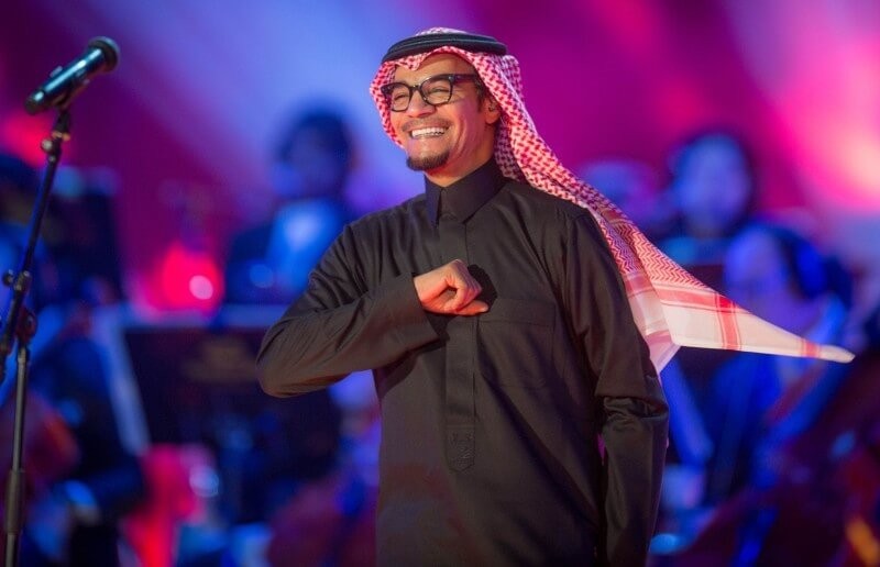شاهدوا:  الفنان السعودي "رابح صقر" يخرج عن صمته ويرد بعد تشبيهه بـ براد بيت