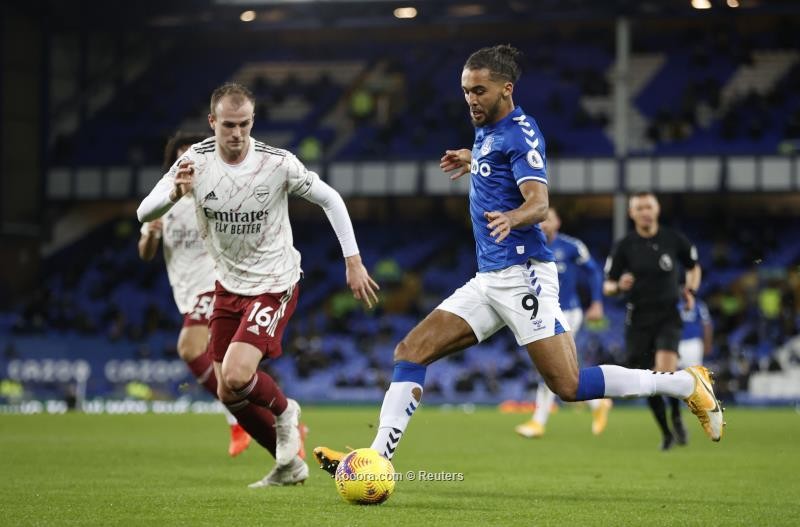 بالصور : ايفرتون يتغلب على ارسنال ويضع مدربه على شفير الاقالة