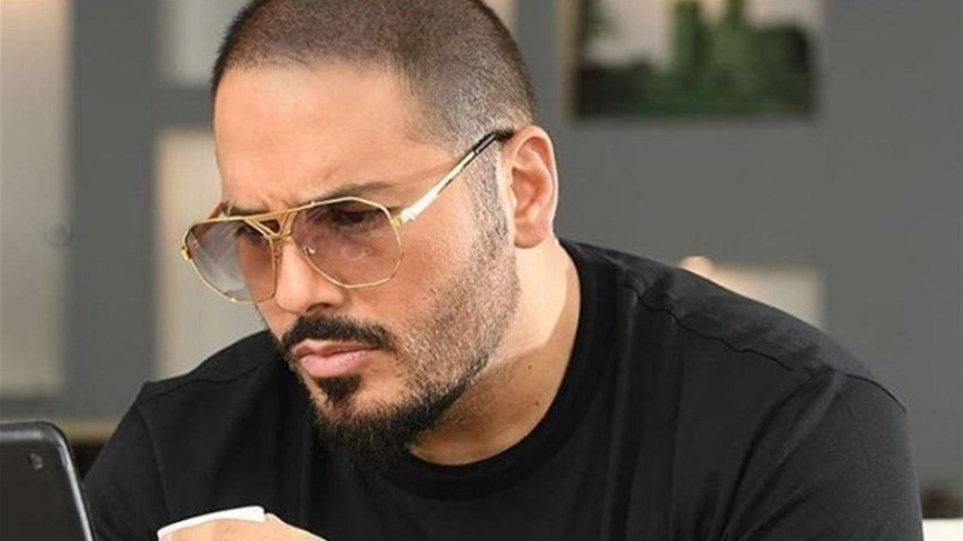 بالفيديو: بكاء ابنة  الفنان اللبناني "رامي عياش" يجذب تعاطف الجمهور والسبب "أحمر الشفاه"