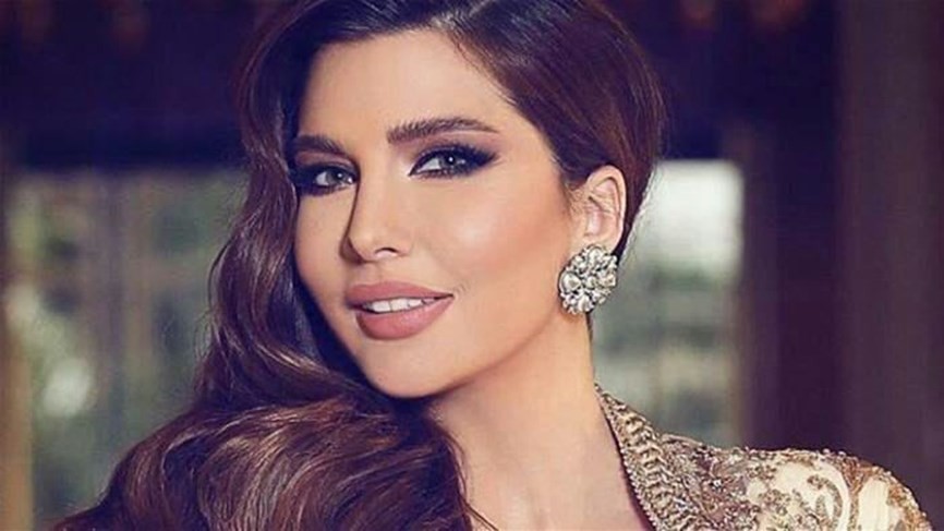 شاهدوا: النجمة "لاميتا فرنجية" بصورة جديدة في المايو .. تستعرض حملها !