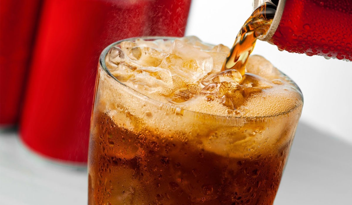 لهذا السبب يجب تجنب المشروبات الغازية؟