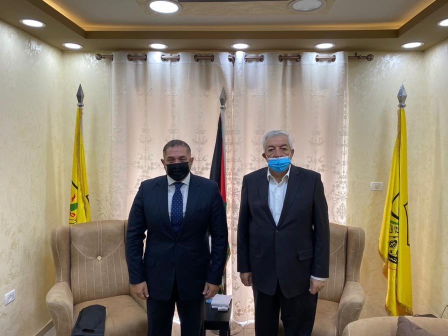 العالول يبحث آخر المستجدات الفلسطينية مع السفير المصري