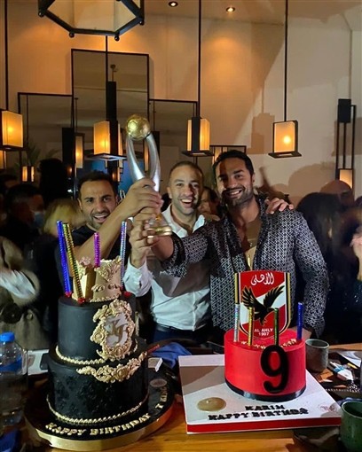 بالفيديو : كريم فهمي يحتفل بعيد ميلاده بكأس أفريقيا