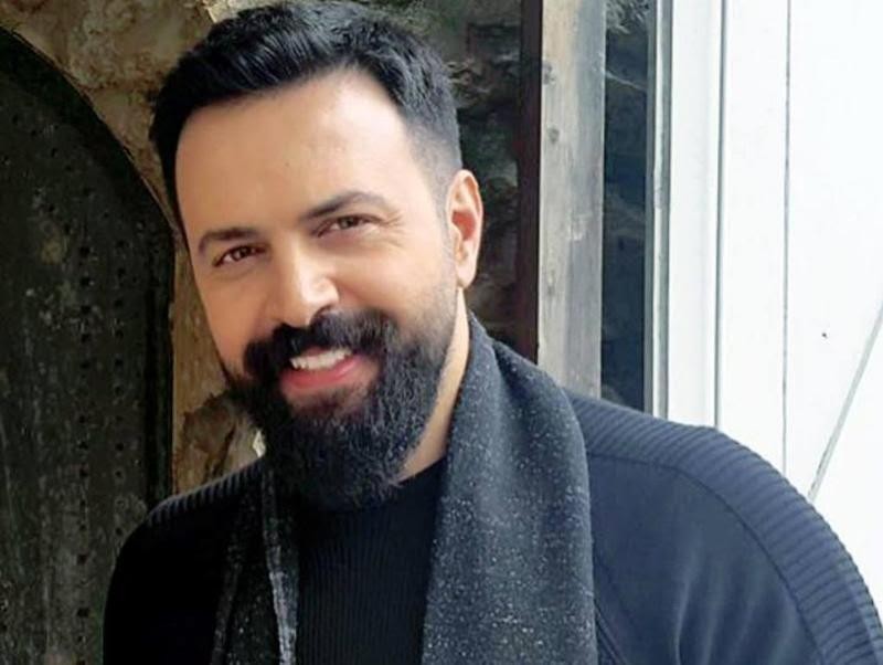 بالصور:  تيم حسن وشقيقه نذير يتنافسان عبر مواقع التواصل الاجتماعي