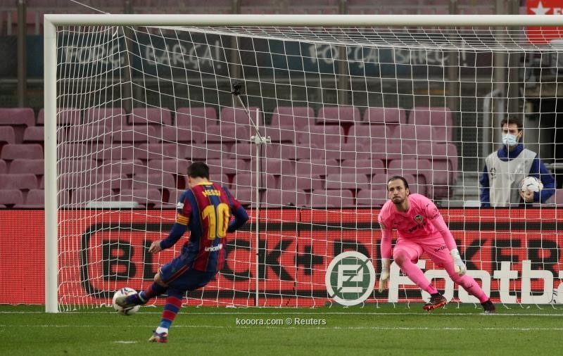 بالصور.. فالنسيا يرغم برشلونة على التعادل