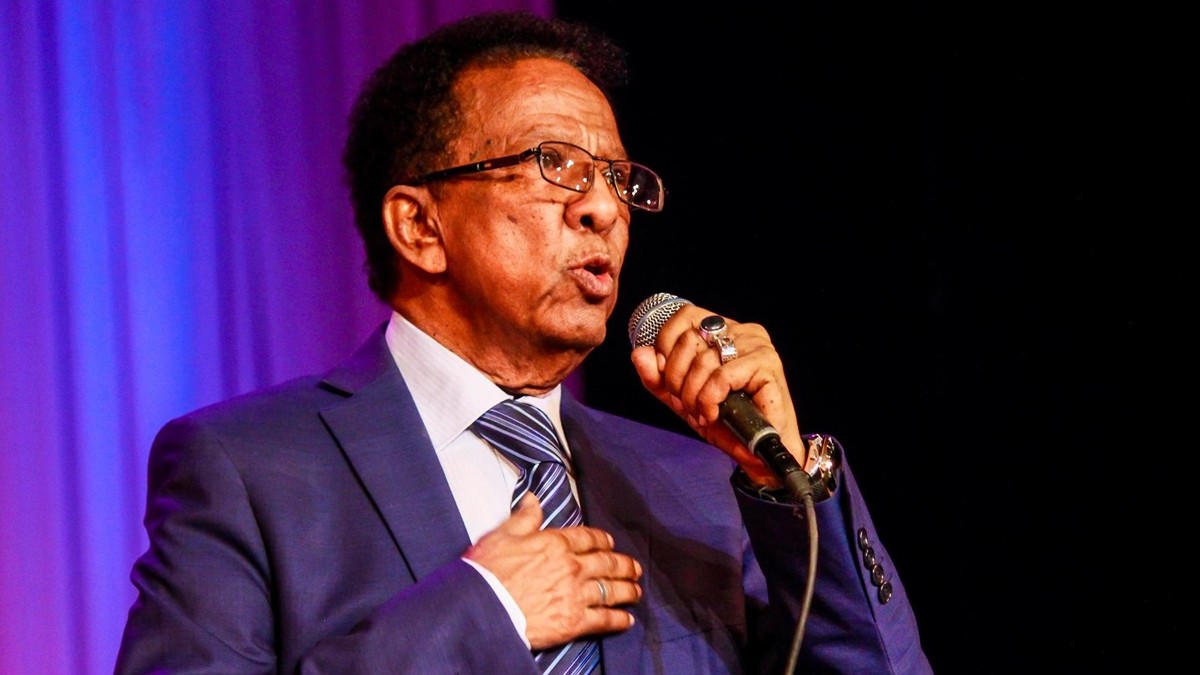تفاصيل وفاة الفنان حمد الريح في السودان