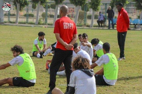 أبوريدة والجنايني يغتالان حلم شباب الفراعنة