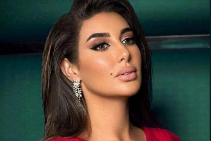 شاهدوا:ياسمين صبري تثير ضجة على السجادة الحمراء بإطلالة هيفاء وهبي