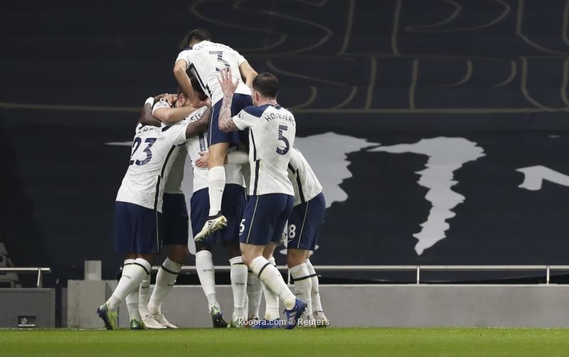 بالصور : توتنهام يكرم ضيفه ارسنال بهدفين دون رد