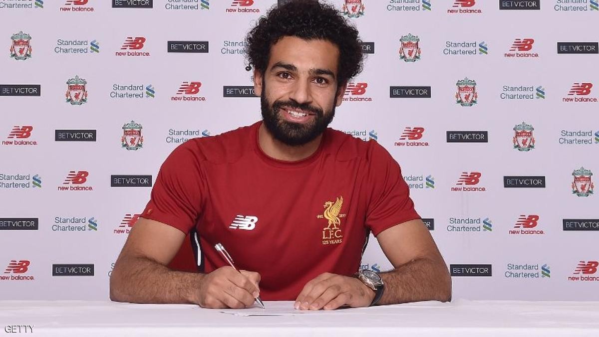 بالصور: «سعيد الهوا» ولا «سليم الأنصاري».. «شنب» محمد صلاح يثير ضجة